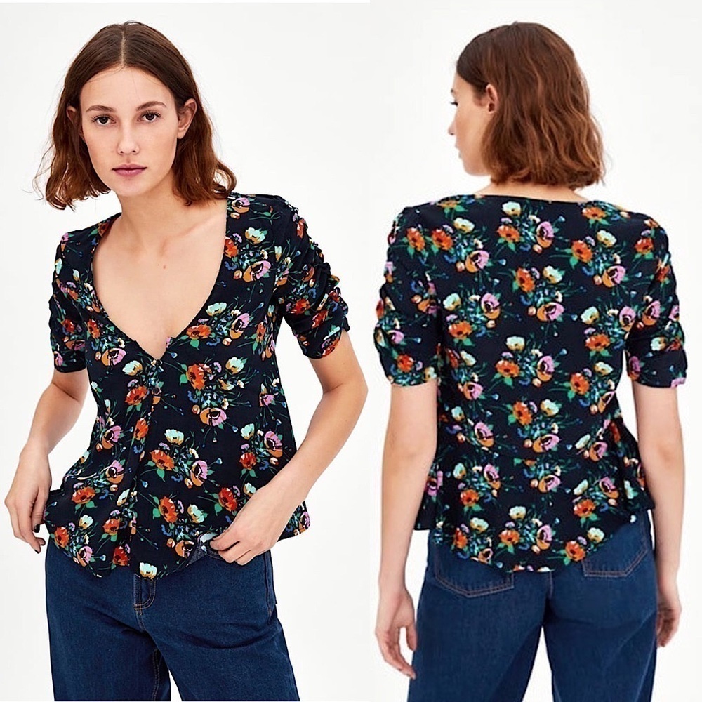 NWT ZARA 90s Babydoll Button Front Floral Ruched Short Sleeves V-Neck Top XS‎